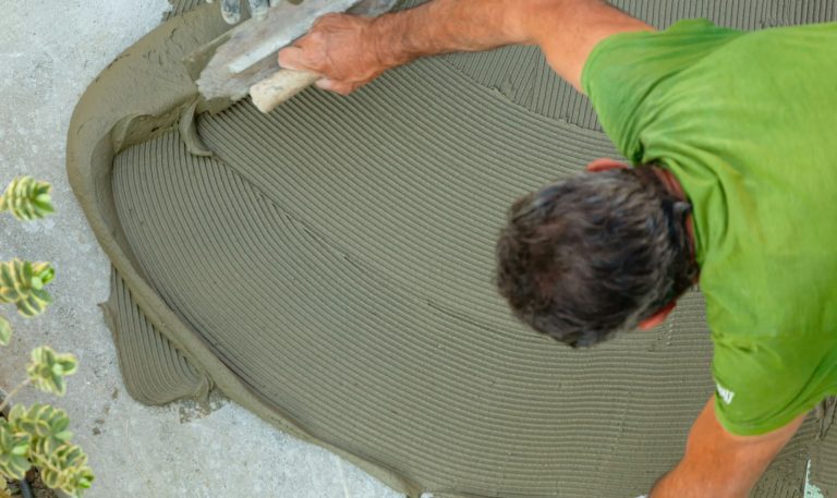 colle carrelage astuces